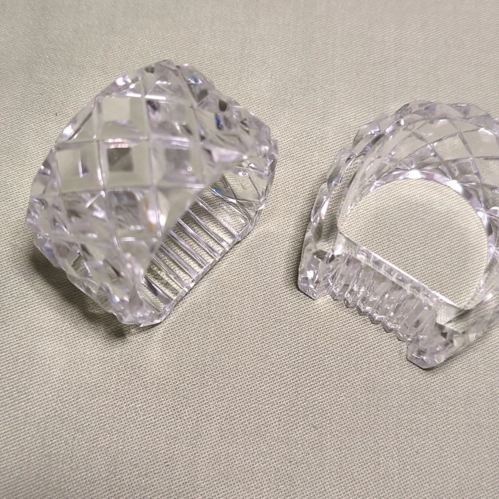 Vintage napkin rings and dish - Picture 4 of 7